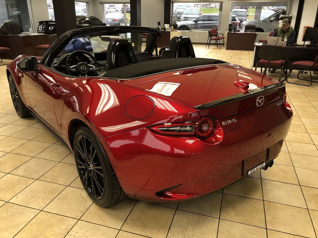 Used 2025 Mazda MX-5 Miata Club Convertible