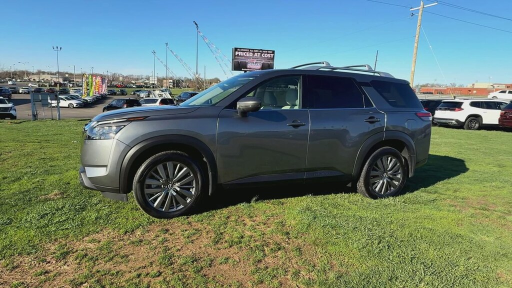 Used 2025 Nissan Pathfinder SL SUV