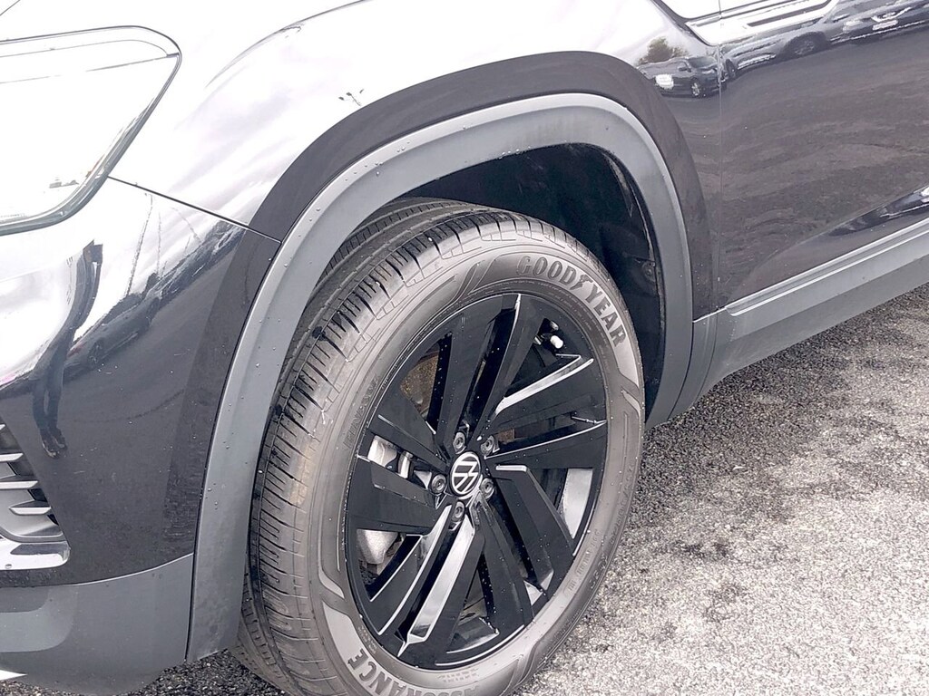 Used 2022 Volkswagen Atlas Cross Sport 3.6L V6 SE w/Technology SUV