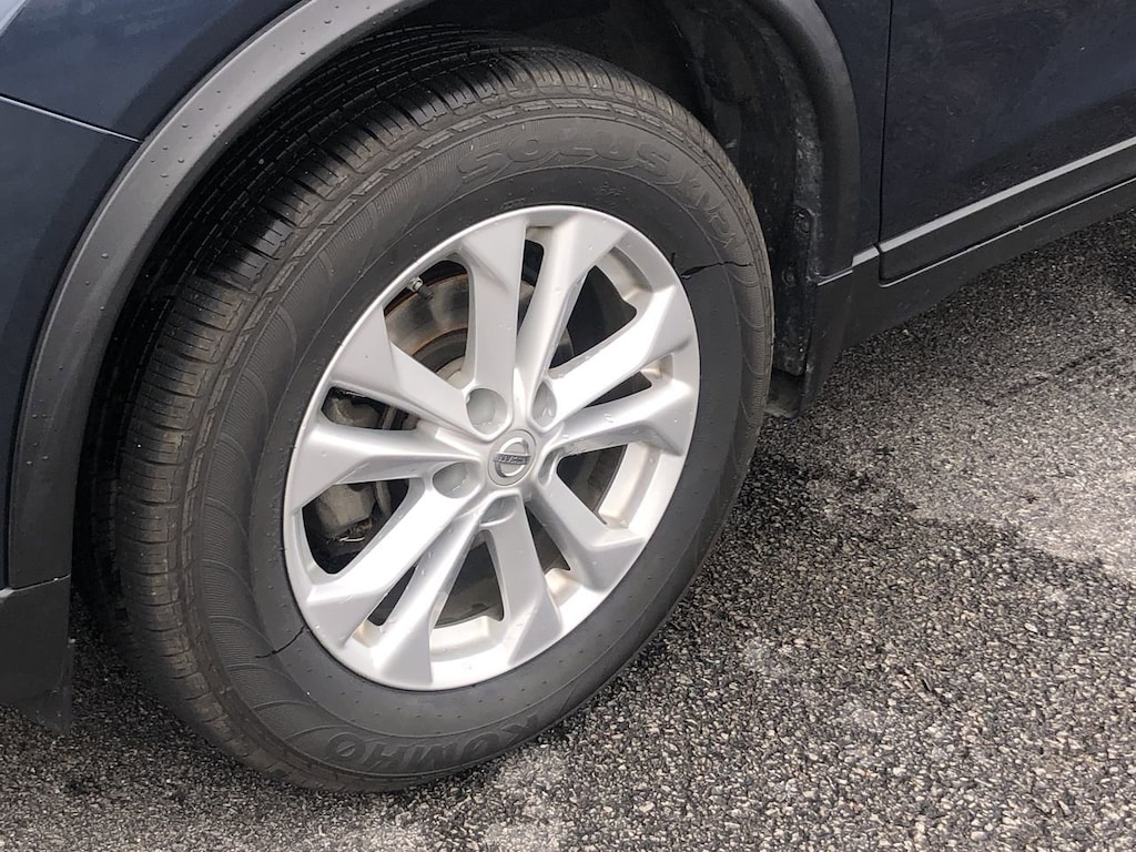 Used 2016 Nissan Rogue SV SUV