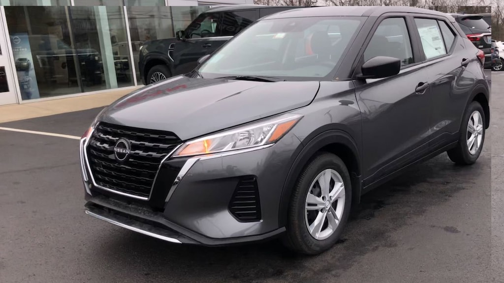 New 2025 Nissan Kicks Play S SUV