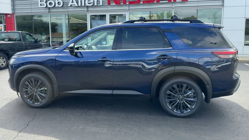 New 2026 Nissan Pathfinder SL SUV