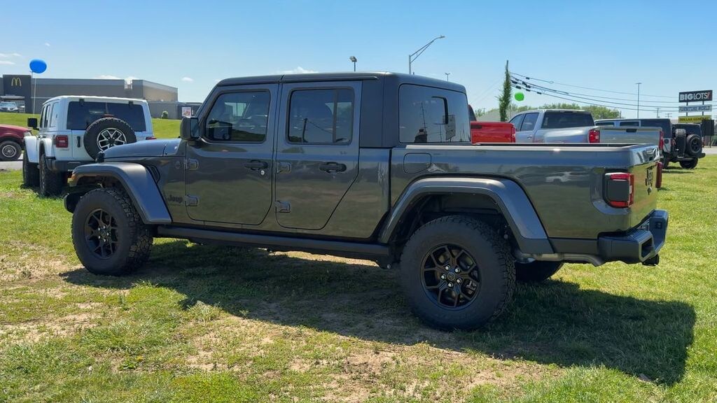 Used 2024 Jeep Gladiator Sport Truck Crew Cab