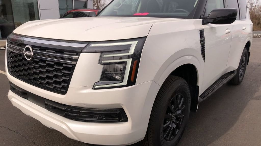 2026 Nissan Armada SV - Photo 4