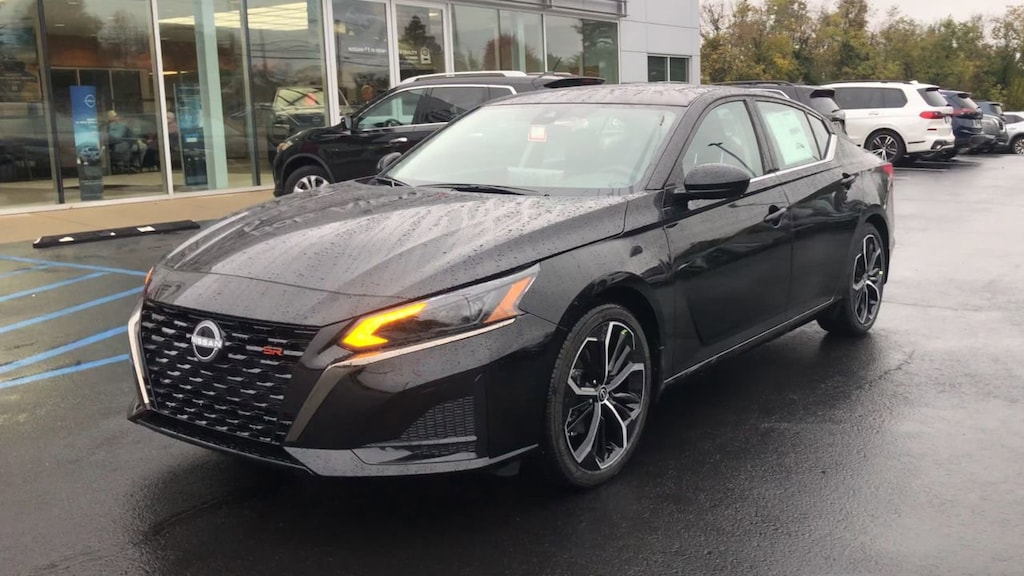 New 2025 Nissan Altima SR Sedan