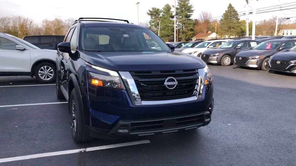 New 2025 Nissan Pathfinder SV SUV