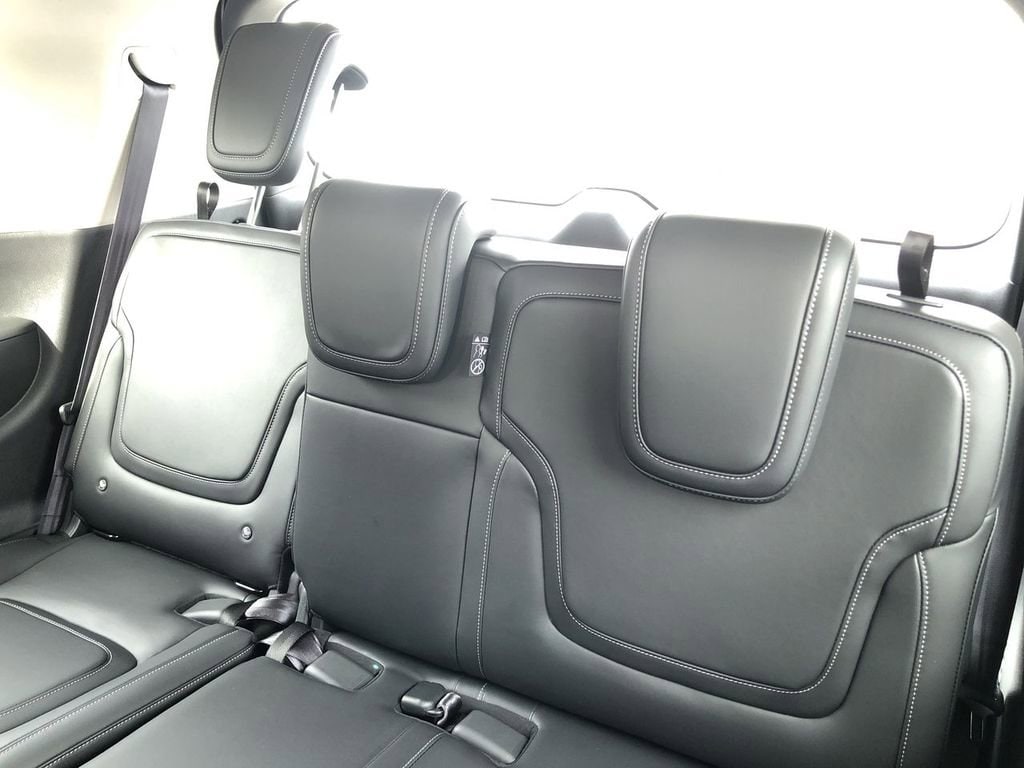2026 Nissan Armada SV - Photo 19