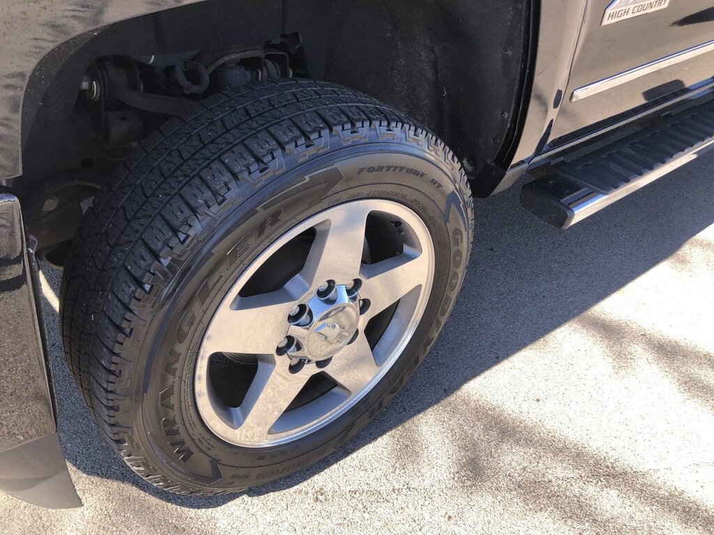 Used 2019 Chevrolet Silverado 2500HD High Country Truck Crew Cab