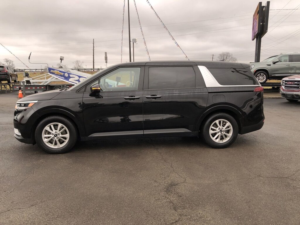 Used 2022 Kia Carnival LXS MPV