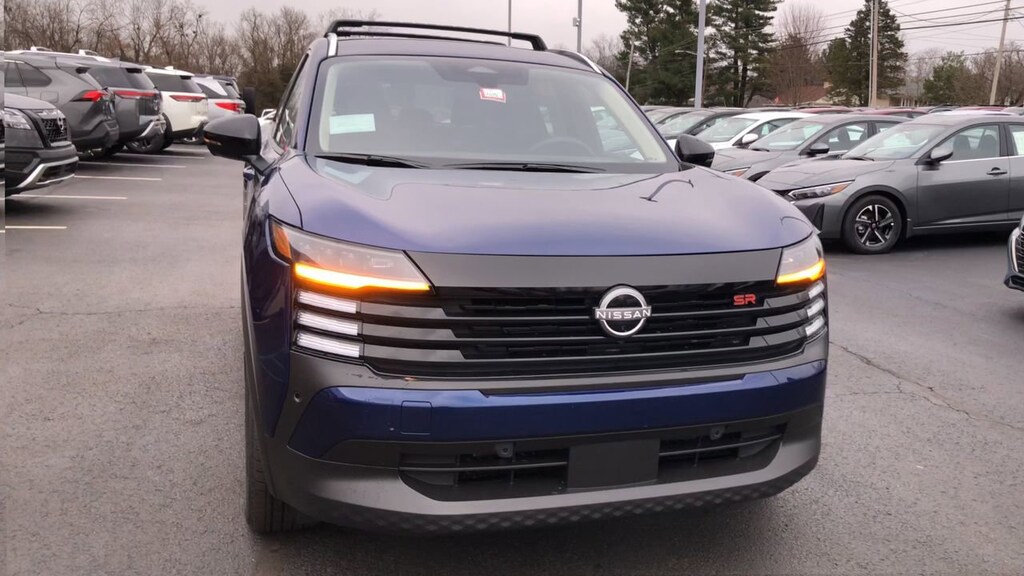 New 2026 Nissan Kicks SR SUV