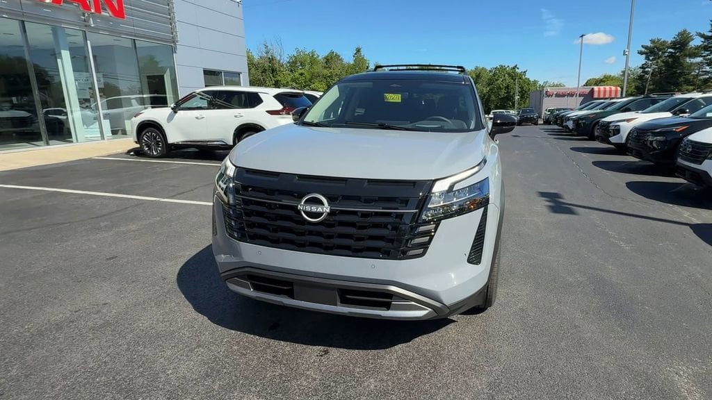 New 2026 Nissan Pathfinder Platinum SUV