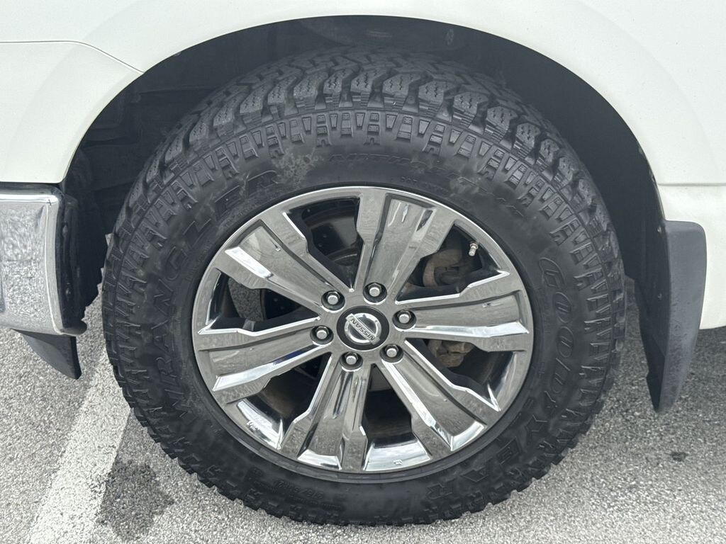 Used 2017 Nissan Titan SV Truck Crew Cab