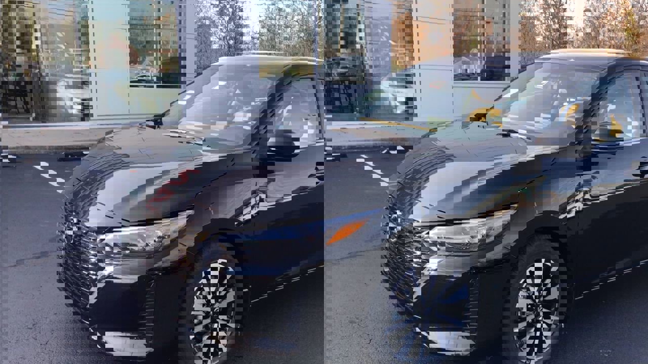 2025 Nissan Sentra SV photo 3