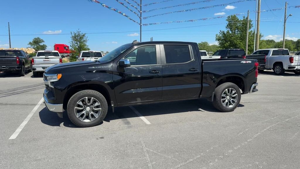 Used 2022 Chevrolet Silverado 1500 LT Truck Crew Cab