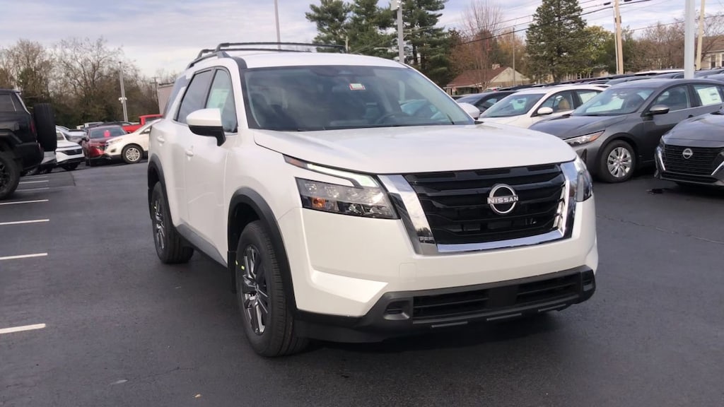New 2025 Nissan Pathfinder SV SUV
