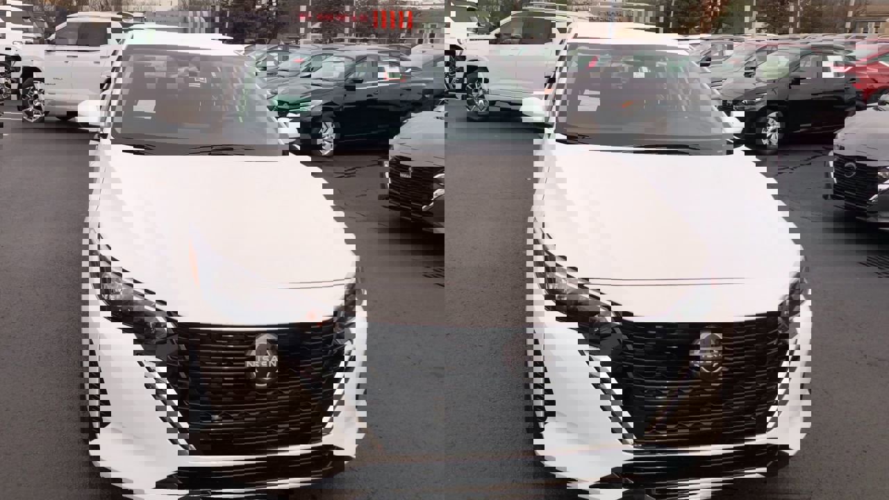 2025 Nissan Sentra S photo 2