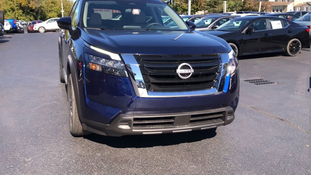 New 2025 Nissan Pathfinder SV SUV