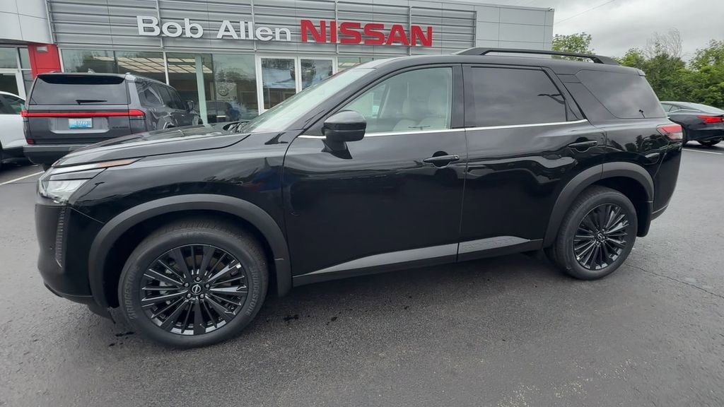 New 2026 Nissan Pathfinder SL SUV