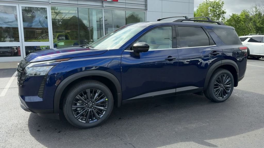 New 2026 Nissan Pathfinder SL SUV