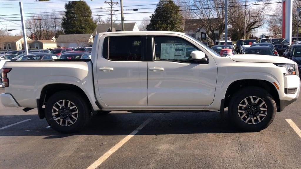 2026 Nissan Frontier SV - Photo 9