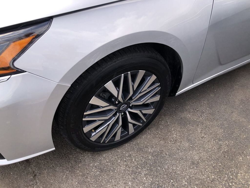 Used 2025 Nissan Altima SV Sedan