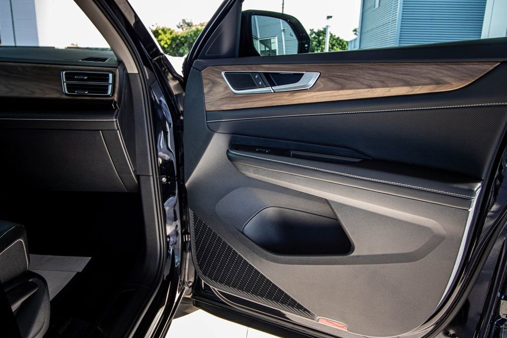 2026 Volkswagen Atlas SE w/Tech - Photo 44