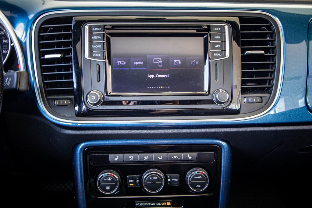 2019 Volkswagen Beetle Final Edition SEL SE photo 4