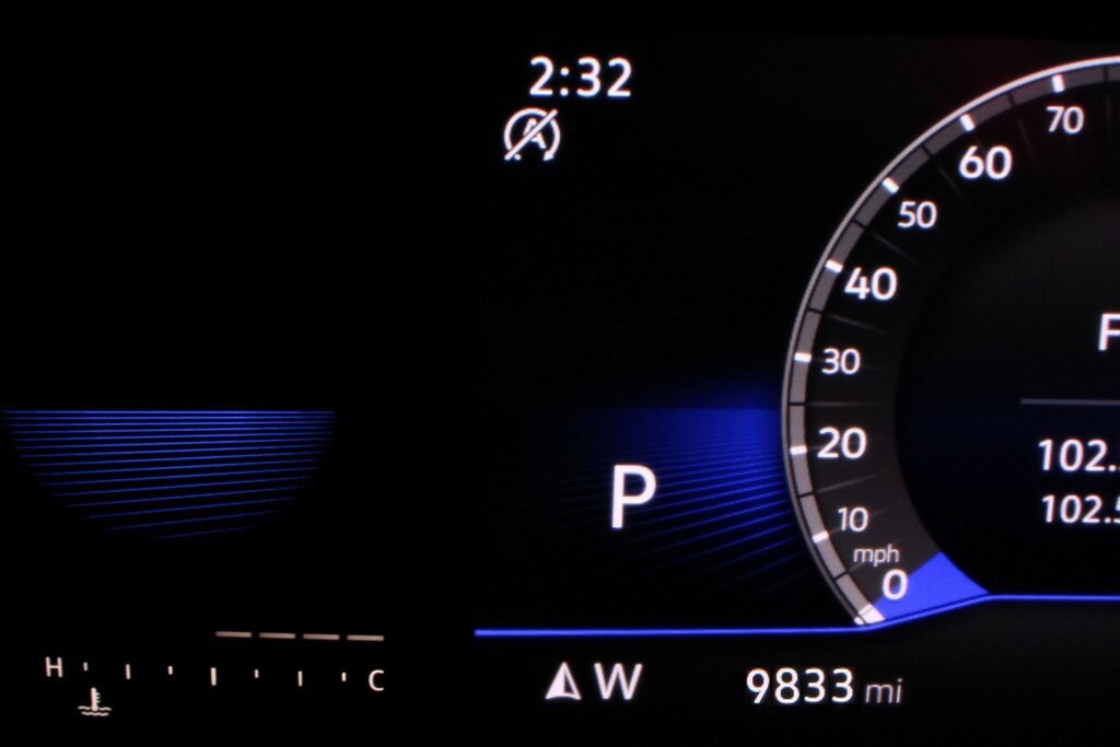 2024 Volkswagen Taos SE photo 2