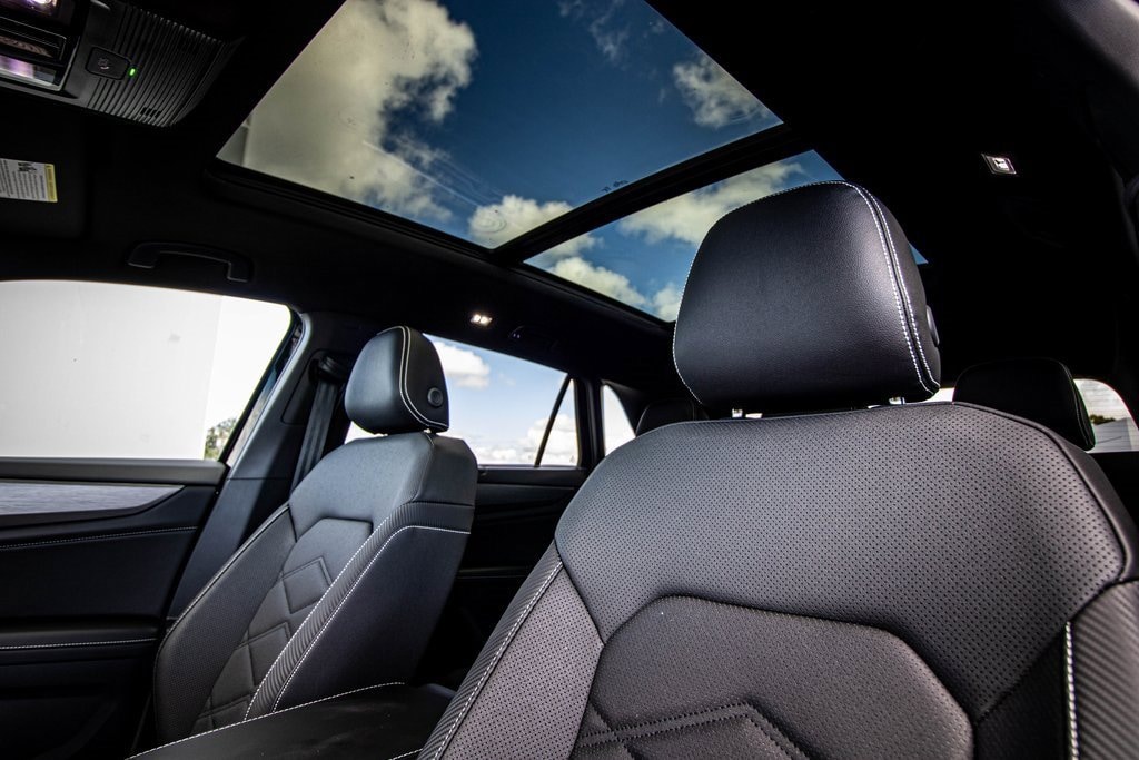 New 2026 Volkswagen Atlas Cross Sport 2.0T SE w/Technology SUV