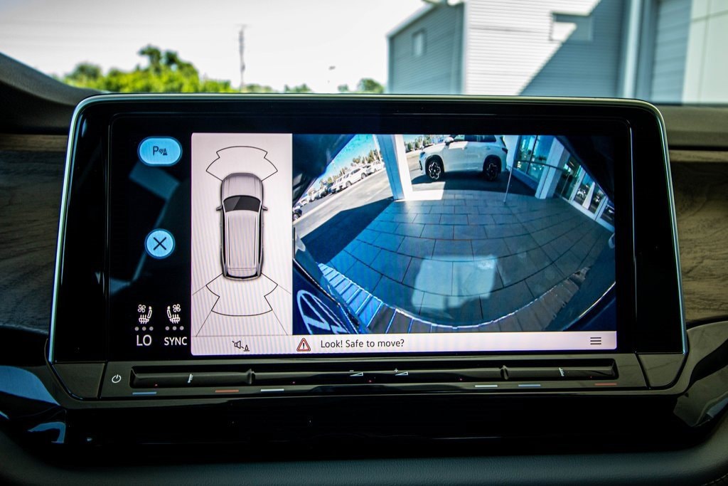 Certified 2025 Volkswagen Atlas 2.0T SE w/Technology SUV