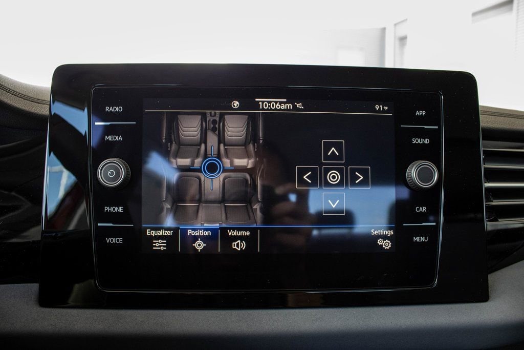 2025 Volkswagen Jetta SE - Photo 39