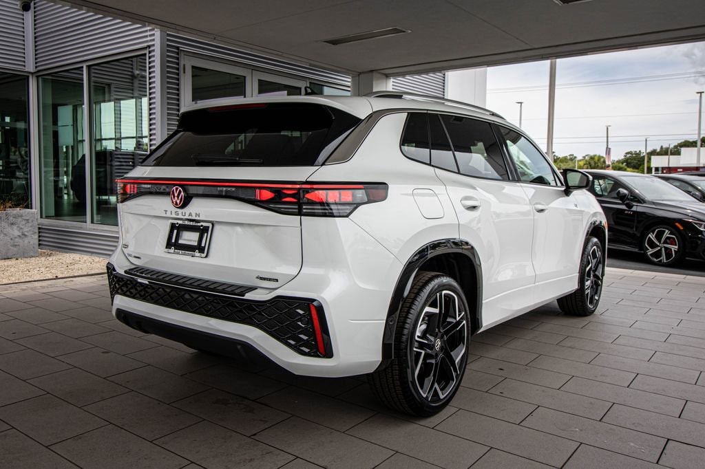 New 2026 Volkswagen Tiguan SEL R-Line Turbo SUV