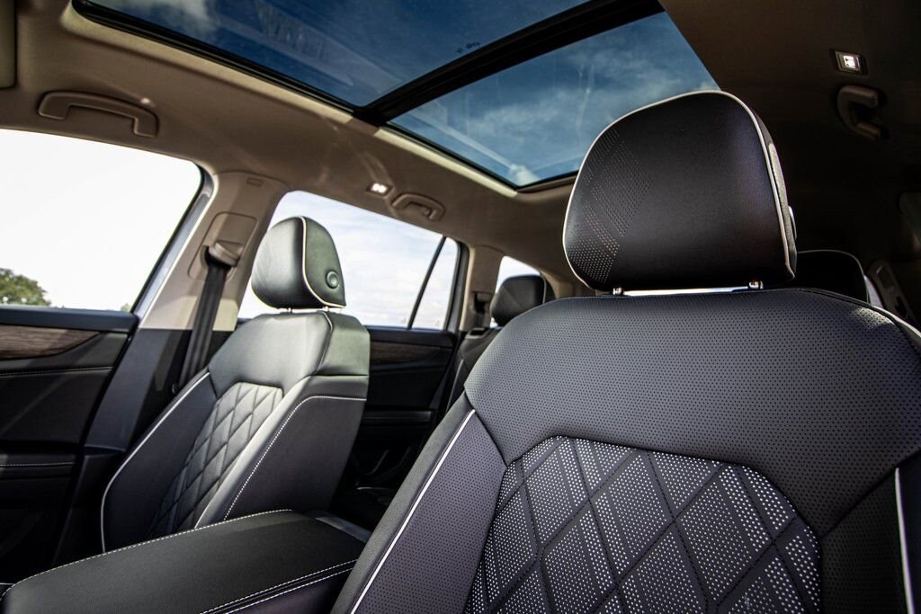 New 2026 Volkswagen Atlas 2.0T SEL Premium R-Line SUV