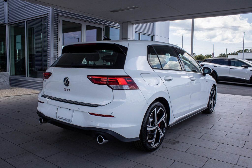 2025 Volkswagen Golf GTI SE - Photo 19