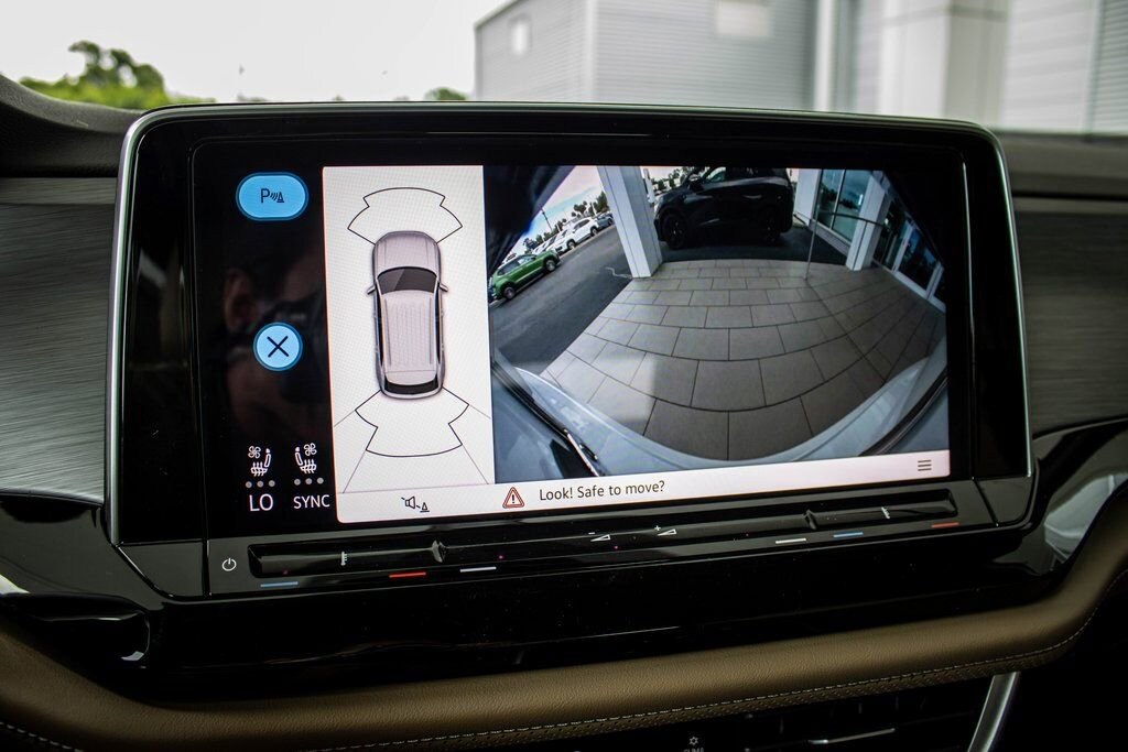 New 2026 Volkswagen Atlas Cross Sport 2.0T SE w/Technology SUV