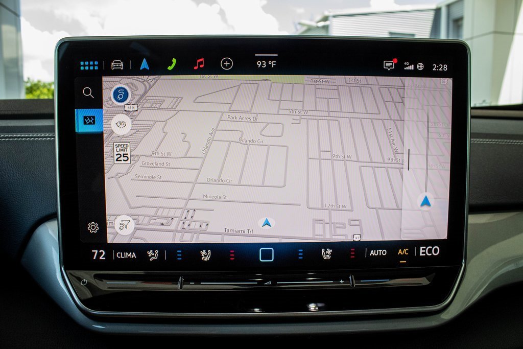 2025 Volkswagen ID.4 Pro Plus photo 4