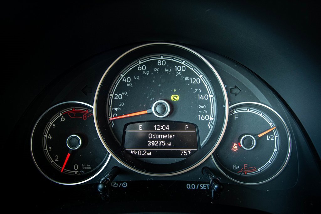 2019 Volkswagen Beetle Final Edition SEL SE photo 2