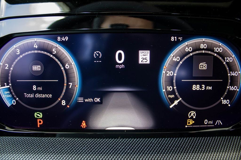 2025 Volkswagen Golf GTI SE - Photo 37