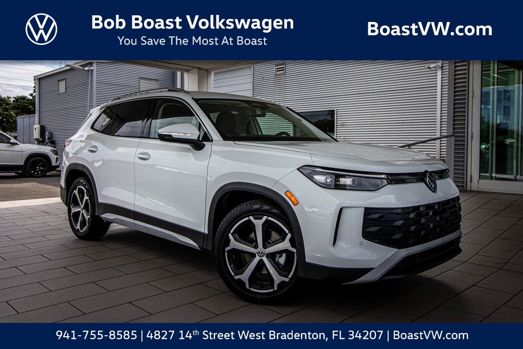 2026 Volkswagen Tiguan SE's photo