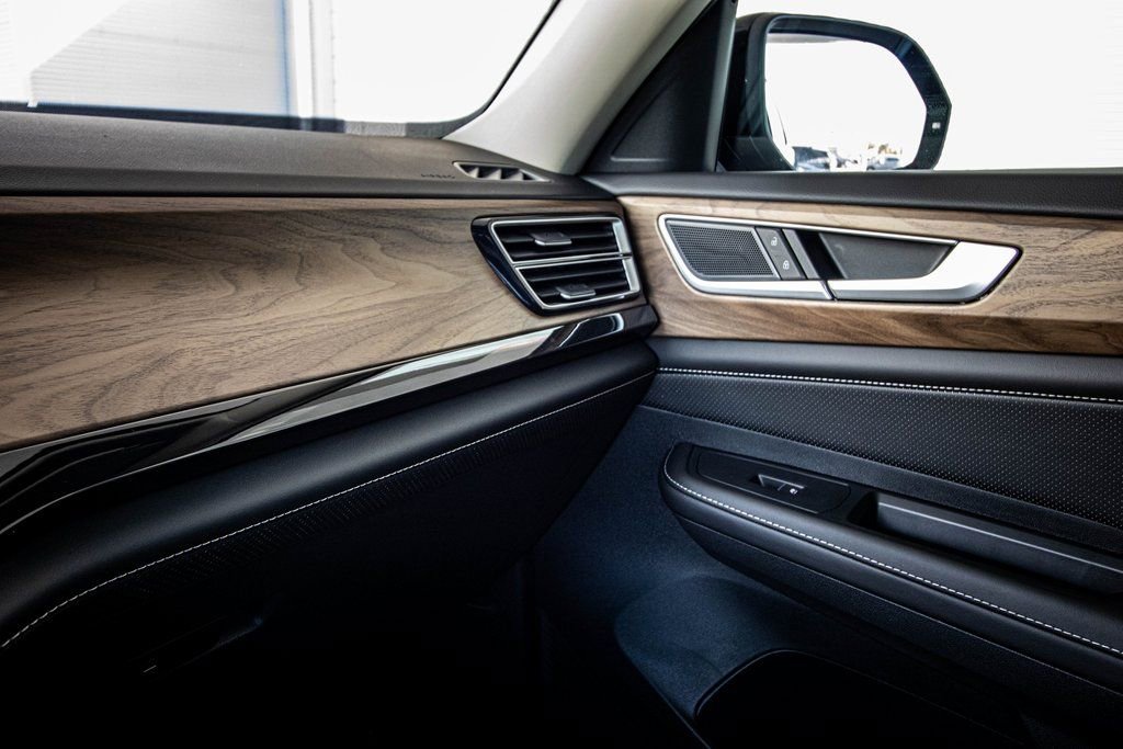 2026 Volkswagen Atlas SE w/Tech - Photo 44