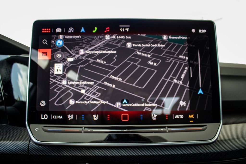 2025 Volkswagen Golf GTI SE photo 3