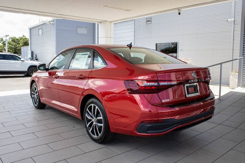 2025 Volkswagen Jetta SE - Photo 12