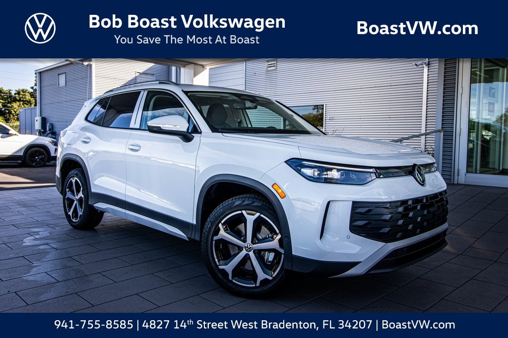 2026 Volkswagen Tiguan SE's photo