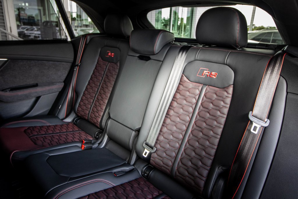 2025 Audi RS Q8 Base - Photo 57