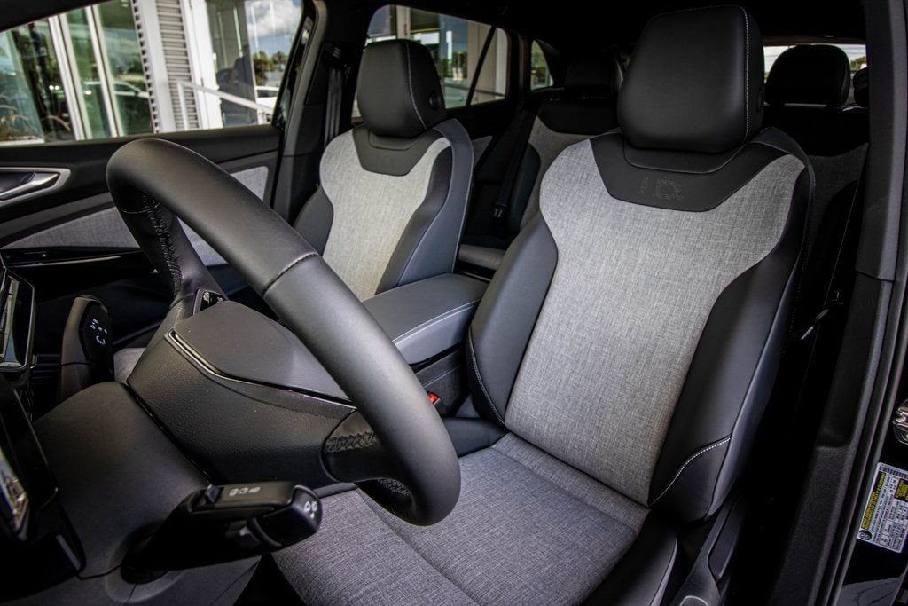 2025 Volkswagen ID.4 PRO - Photo 27