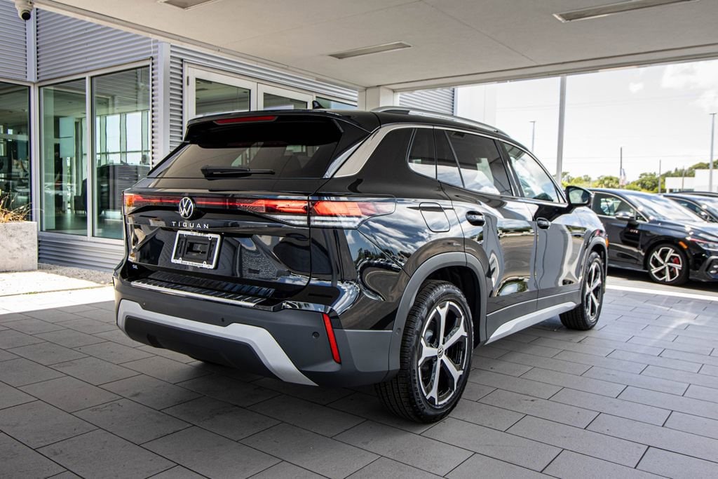 New 2026 Volkswagen Tiguan SE SUV
