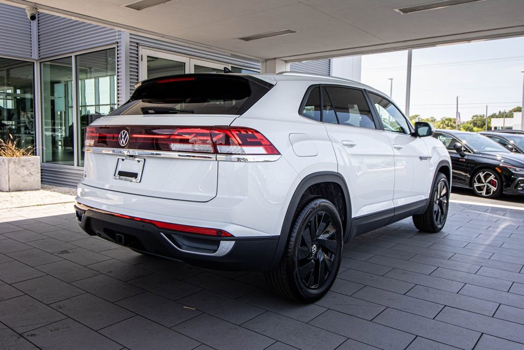 New 2026 Volkswagen Atlas Cross Sport 2.0T SE w/Technology SUV
