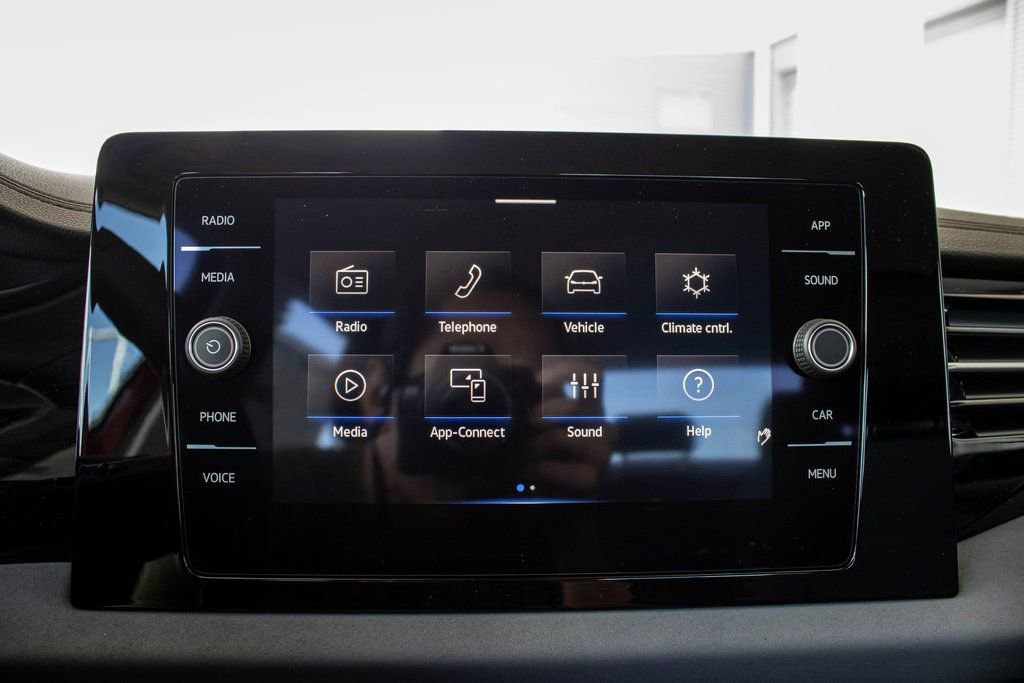 2025 Volkswagen Jetta SE - Photo 5