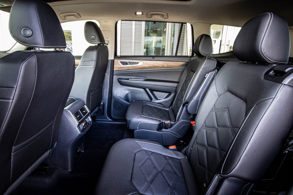 2026 Volkswagen Atlas SE w/Tech - Photo 45