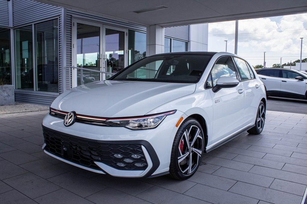 2025 Volkswagen Golf GTI SE - Photo 11